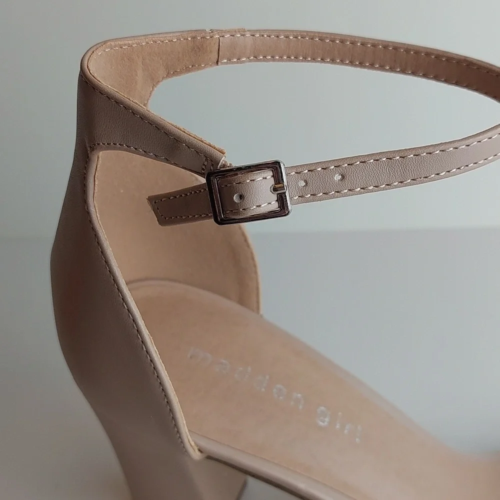 Madden girl beella blush Heel Ankle strap sandals women's size 10‎ M